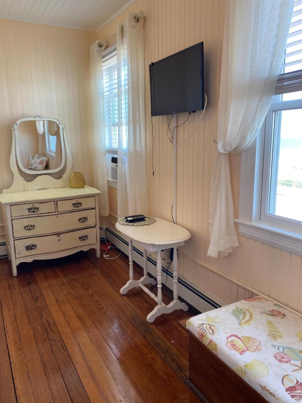 Inkwell Beach Cottage image 3
